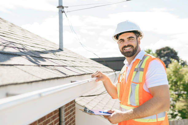 Best Roof Gutter Cleaning  in Carefree, AZ